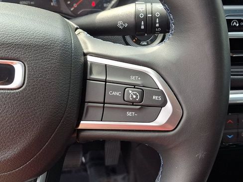Used 2022 Jeep Compass Latitude w/ Convenience Group AWD/4WD image 23