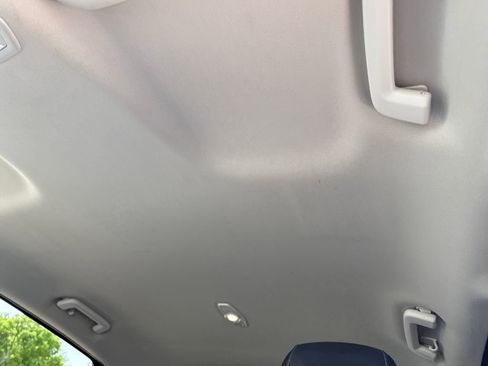 Used 2019 Ford Escape SE FWD image 21