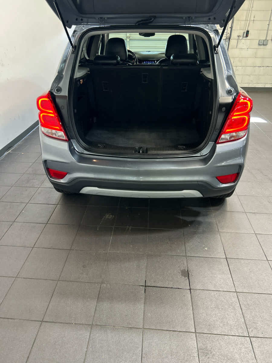 Used 2019 Chevrolet Trax LT w/ LT Convenience Package AWD/4WD image 10