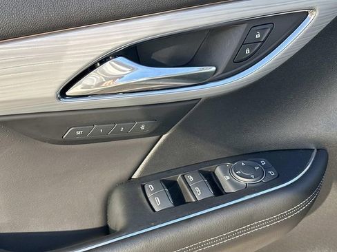Used 2024 Buick Envision Avenir AWD/4WD image 16