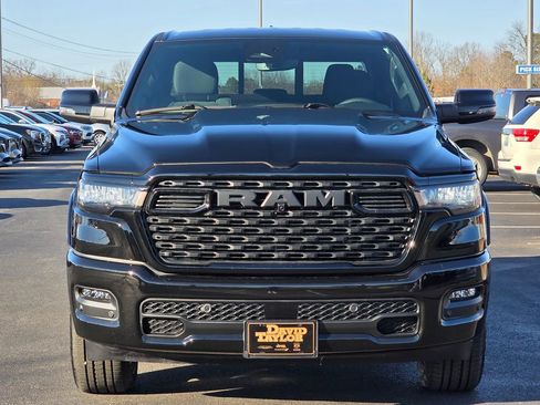 New 2026 RAM 1500 4x4 Crew Cab image 3