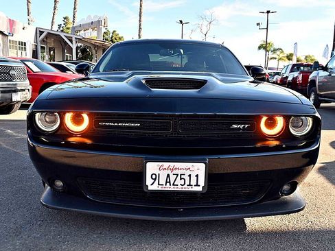 Used 2016 Dodge Challenger SRT image 2
