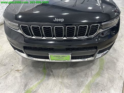 Used 2023 Jeep Grand Cherokee L Limited AWD/4WD image 24
