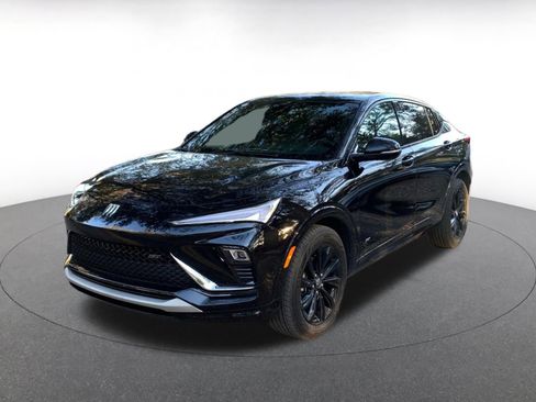 Used 2025 Buick Envista Sport Touring image 3