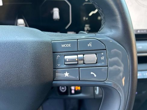 Used 2024 Kia EV9 Light Long Range RWD image 10