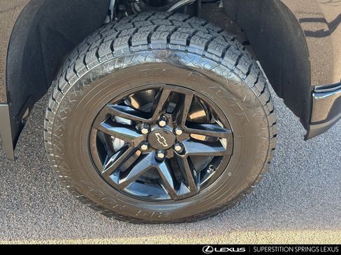 Used 2021 Chevrolet Silverado 1500 Custom Trail Boss image 10