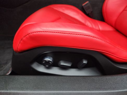 Used 2024 Chevrolet Corvette Stingray Preferred Cpe w/ 2LT image 19