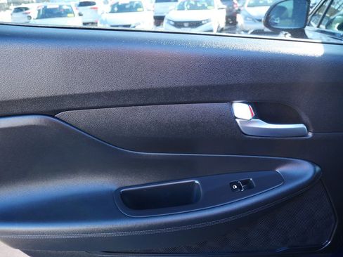 Used 2022 Hyundai Santa Fe SE image 24