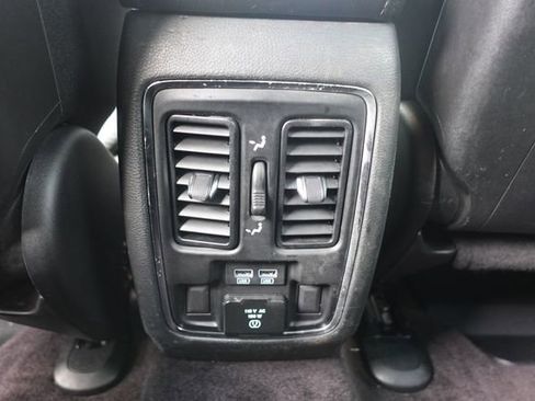 Used 2019 Jeep Grand Cherokee Limited w/ Trailer Tow Group IV image 28