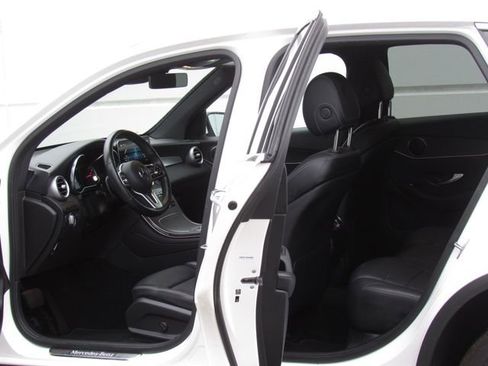 Used 2022 Mercedes-Benz GLC 300 4MATIC image 13