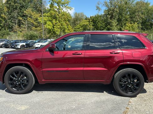 Used 2021 Jeep Grand Cherokee Laredo X image 7