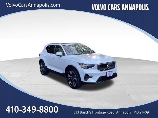 Used 2023 Volvo XC40 B5 Plus w/ Protection Package Premier AWD/4WD image 1