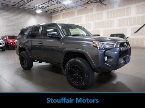 Used 2018 Toyota 4Runner SR5 Premium AWD/4WD image 1