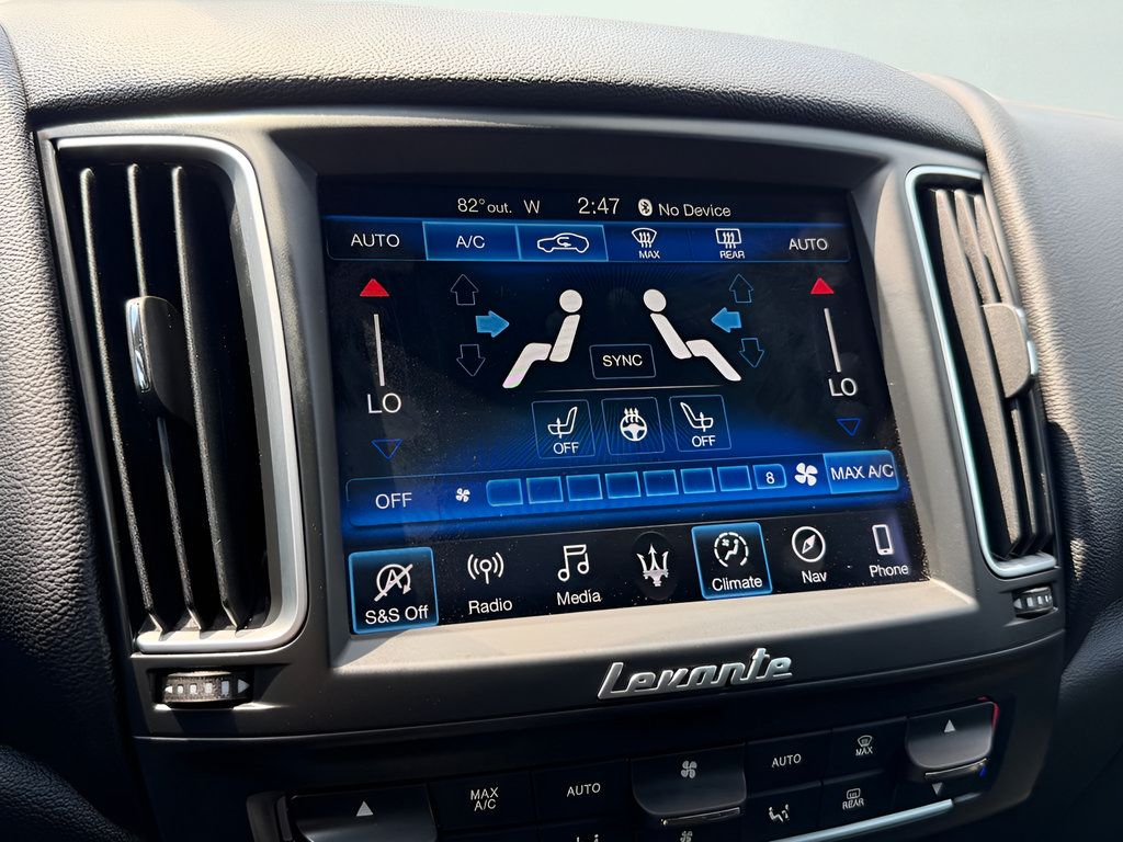 Used 2020 Maserati Levante AWD/4WD image 44