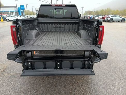 New 2026 GMC Sierra 2500 SLT w/ SLT Premium Package AWD/4WD image 24