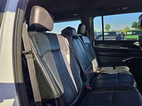 Used 2024 Jeep Wagoneer Series II w/ Flexible Seating Group AWD/4WD image 82