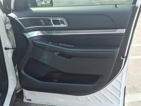 Used 2016 Ford Explorer Sport w/ Equipment Group 401A AWD/4WD image 22