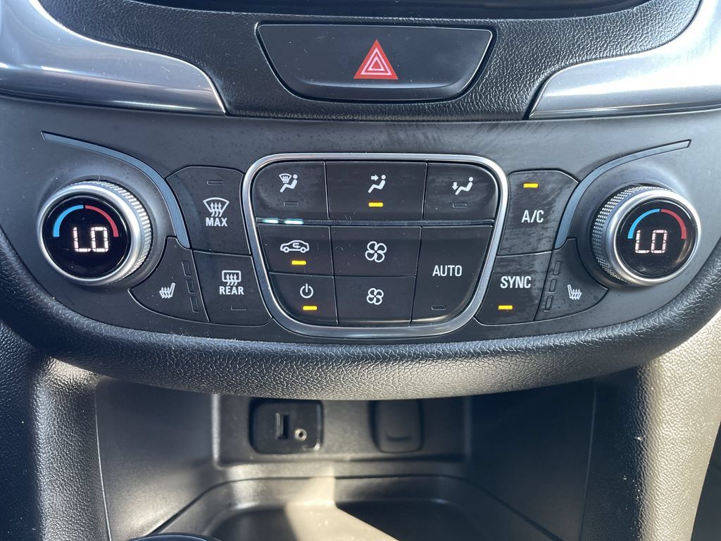Used 2018 Chevrolet Equinox LT FWD image 35