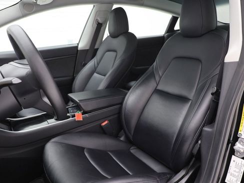 Used 2020 Tesla Model 3 Standard Range Plus image 15