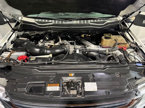 Used 2017 Ford F350 Lariat w/ Chrome Package image 11