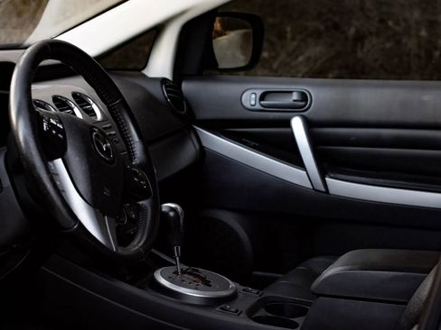 Used 2010 MAZDA CX-7 s Touring w/ Technology Pkg image 9