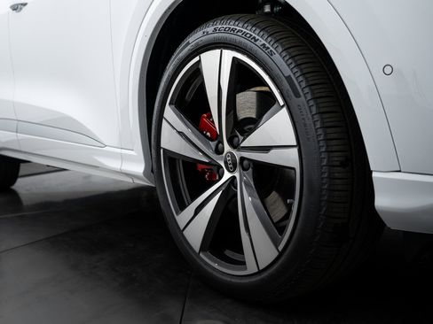 New 2025 Audi SQ5 Premium Plus image 23