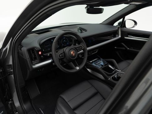 New 2026 Porsche Cayenne E-Hybrid image 4