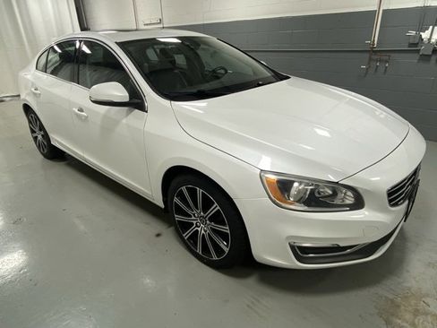 Used 2017 Volvo S60 T5 Inscription w/ Convenience Package image 4