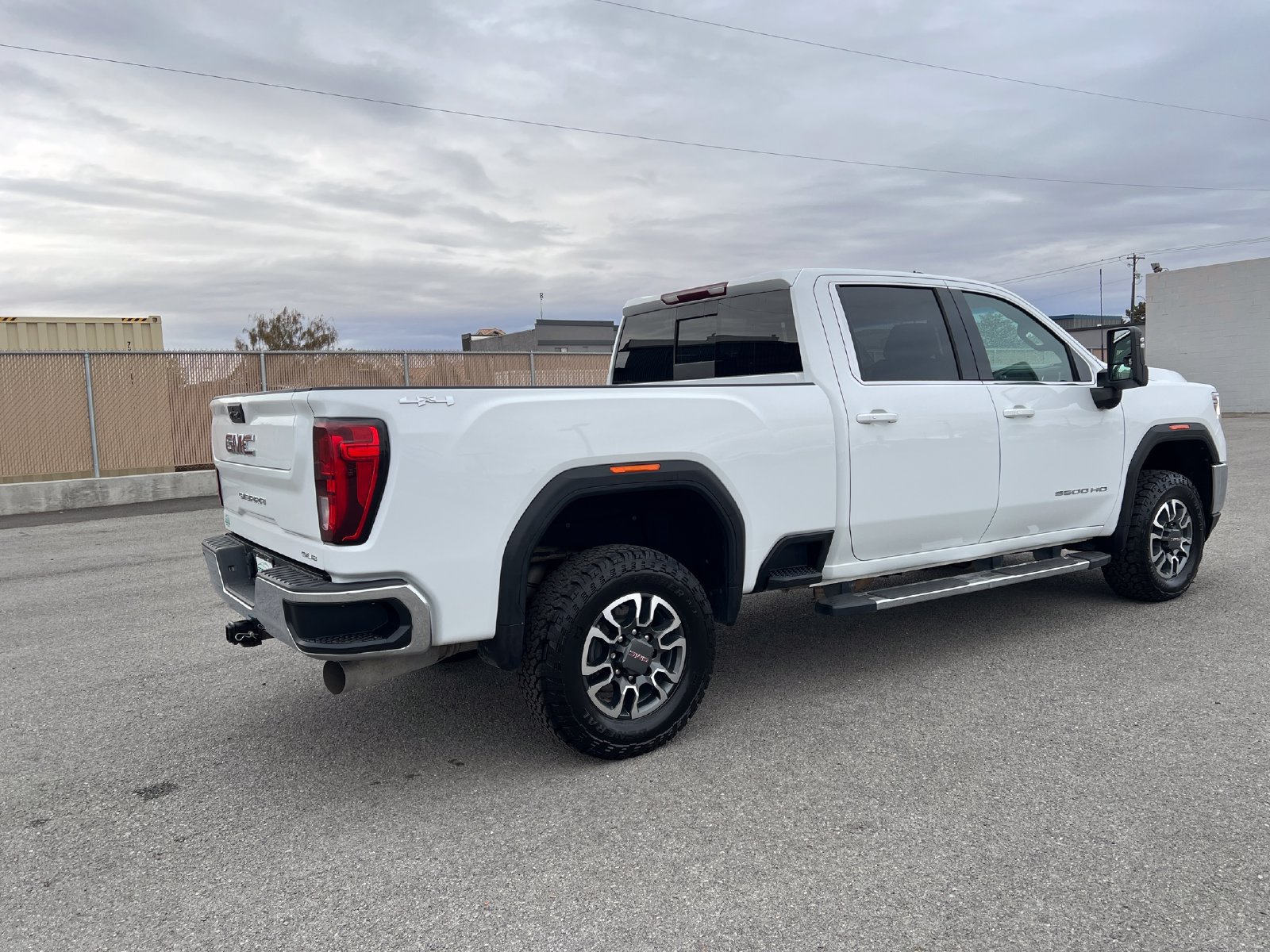 Used 2021 GMC Sierra 3500 SLE w/ SLE Convenience Package AWD/4WD image 3