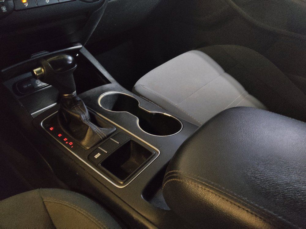 Used 2016 Kia Sorento FWD image 26