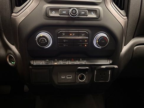 Used 2022 Chevrolet Silverado 1500 Custom AWD/4WD image 9