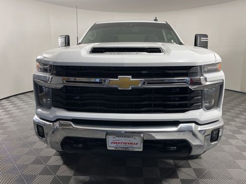 Certified 2024 Chevrolet Silverado 2500 LT w/ Convenience Package AWD/4WD image 17
