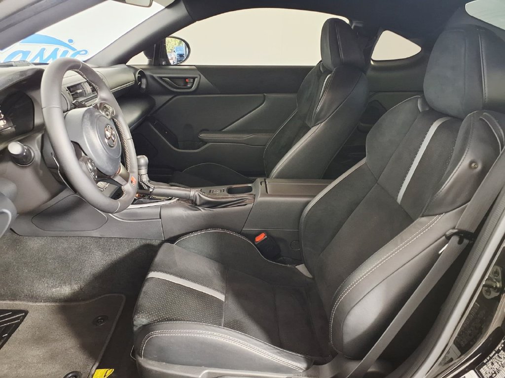 Used 2025 Toyota GR86 Premium RWD image 13