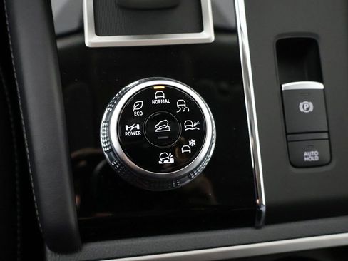 New 2025 Mitsubishi Outlander SE AWD/4WD image 57