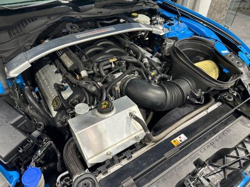 Used 2017 Ford Mustang Shelby GT350 w/ Electronics Package RWD image 9