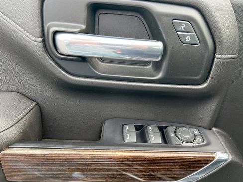 Used 2019 GMC Sierra 1500 SLE w/ SLE Value Package image 17