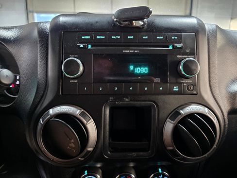 Used 2011 Jeep Wrangler Sport AWD/4WD image 27