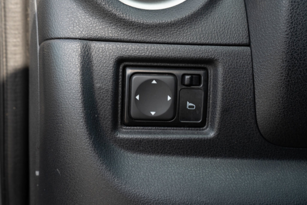 Used 2017 Nissan Versa SV FWD image 22