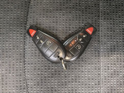 Used 2018 RAM 1500 Big Horn image 32