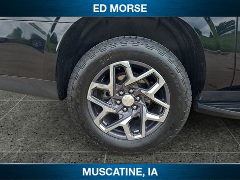 Certified 2024 Chevrolet Suburban LT AWD/4WD image 11