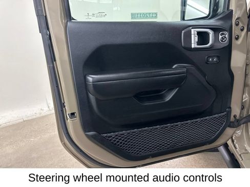 Used 2020 Jeep Gladiator Sport w/ Quick Order Package 24S AWD/4WD image 32