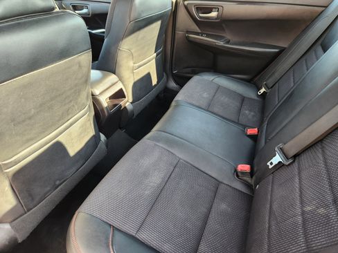 Used 2017 Toyota Camry SE image 29