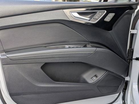 Used 2023 Audi Q4 e-tron Premium Plus w/ Premium Plus image 15