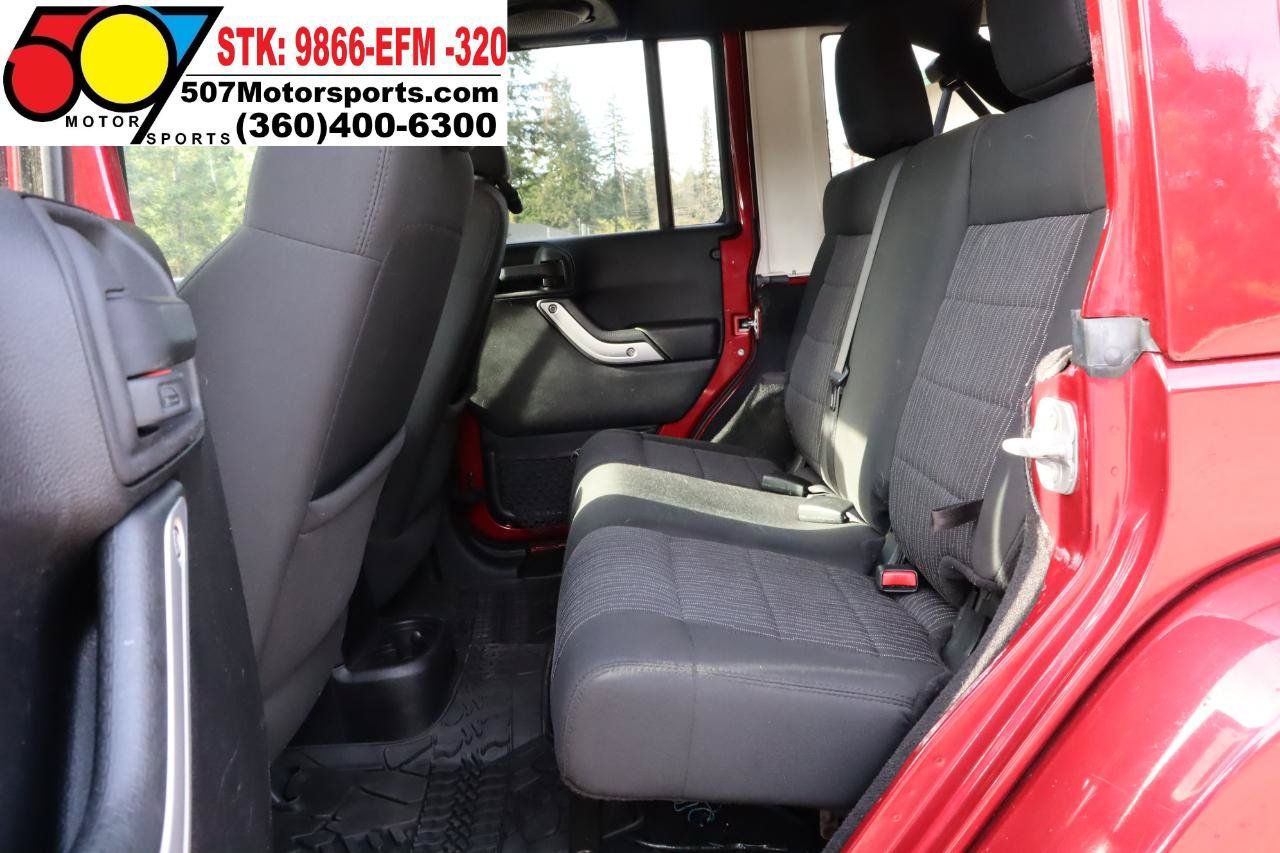 Used 2012 Jeep Wrangler Unlimited Sahara w/ Connectivity Group AWD/4WD image 13