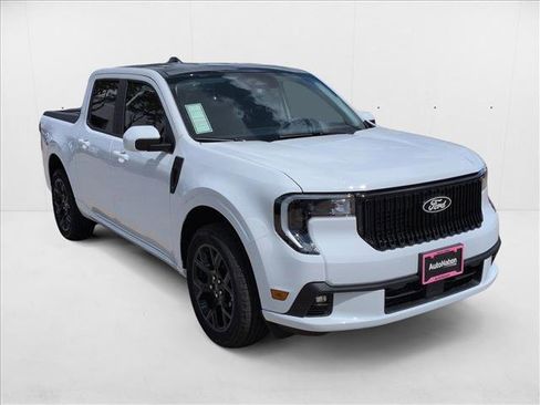 New 2025 Ford Maverick Lobo image 6