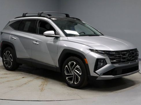 Certified 2025 Hyundai Tucson Limited image 1