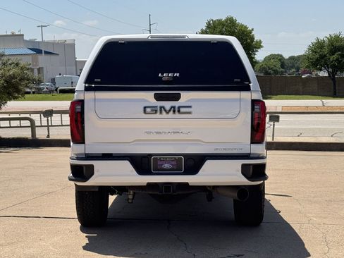 Used 2024 GMC Sierra 2500 Denali Ultimate AWD/4WD image 5
