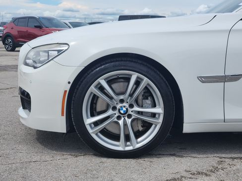 Used 2015 BMW 750Li RWD image 9