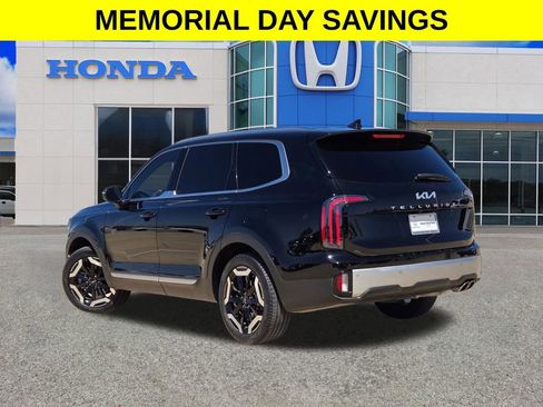 Used 2024 Kia Telluride EX w/ EX Captain's Chair Package FWD image 5