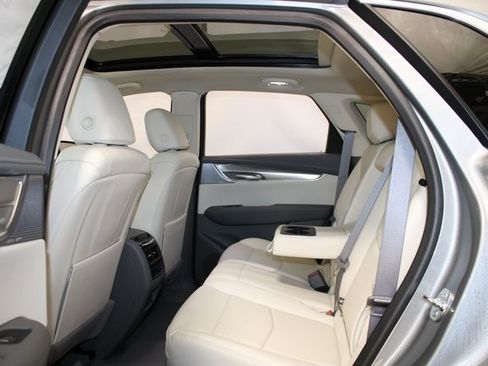 New 2025 Cadillac XT5 Premium Luxury w/ LPO, Floor Liner Package image 7